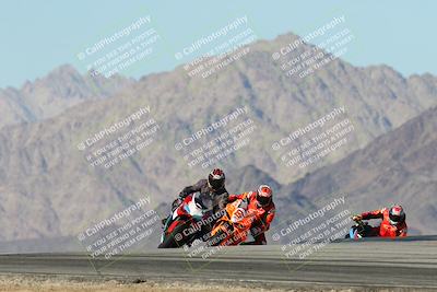 media/Dec-01-2025-Moto Forza (Mon) [[2daa91e15f]]/1-Advanced Group/Session 4 Turn 9/